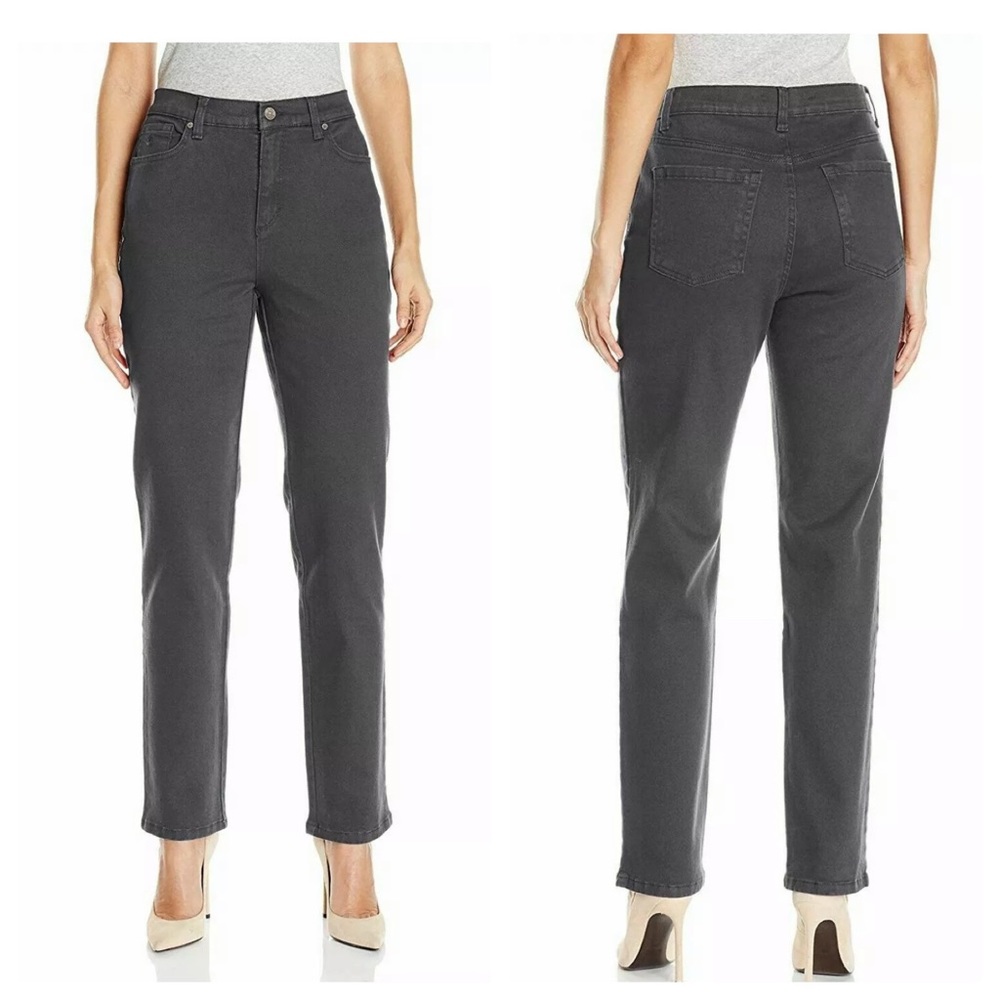 NWT Tapered Relaxed Stretch Mom Jeans Petite